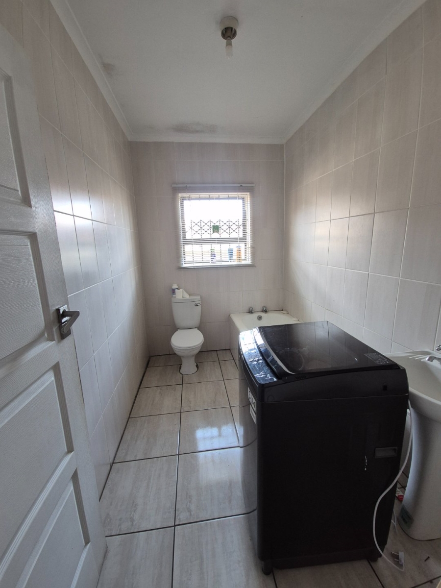4 Bedroom Property for Sale in Kwamagxaki Eastern Cape